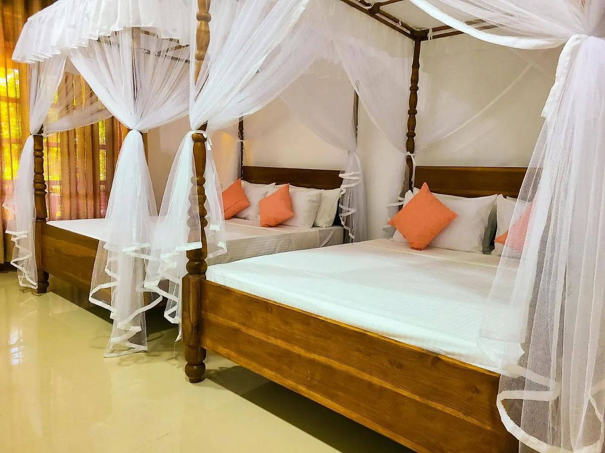 Woodholic Homestay Sigirija