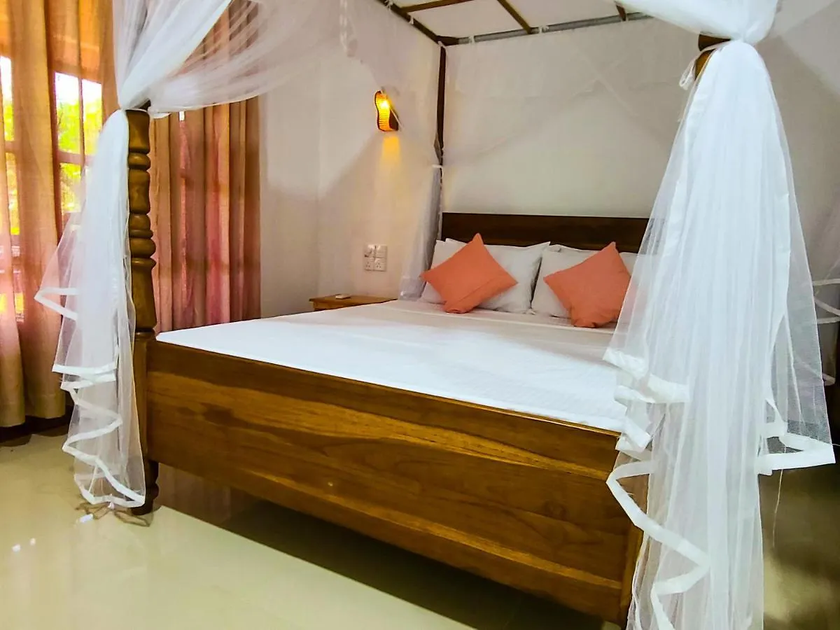 Woodholic Homestay Sigirija