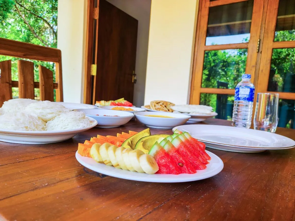 Woodholic Homestay Sigiriya