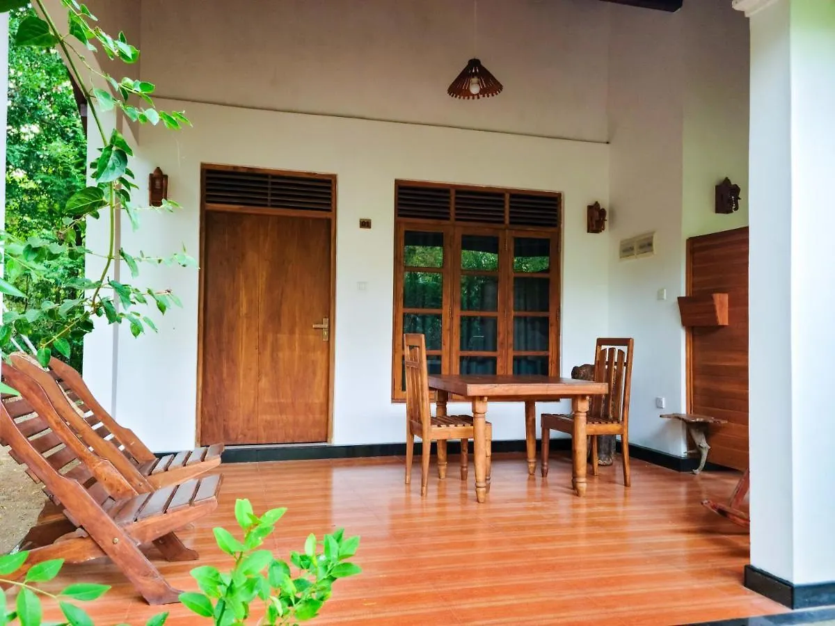 Woodholic Homestay Sigiriya