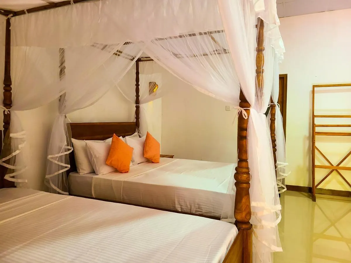 Woodholic Homestay Sigiriya