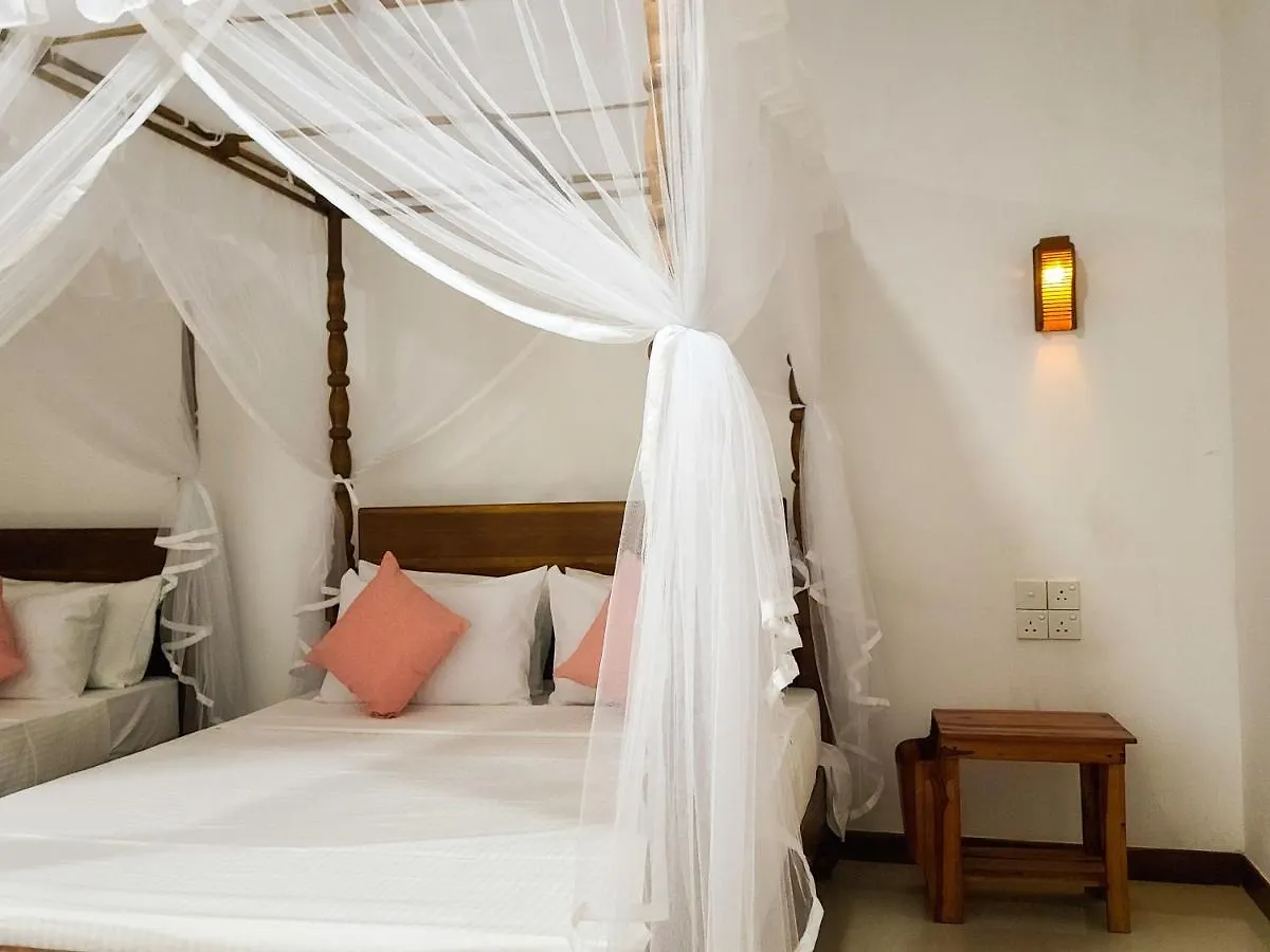 Woodholic Homestay Sigiriya