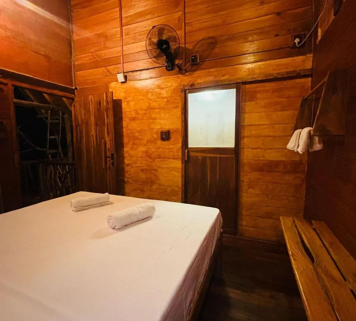 Woodholic Homestay Sigiriya